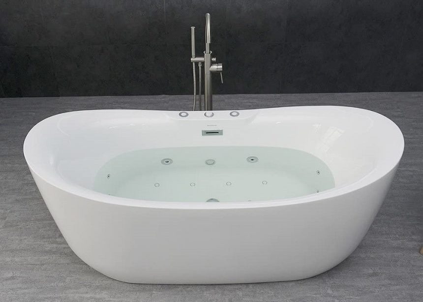 7 Fantastic Whirlpool Tubs – Enjoy Strong Flow of Bubbles!