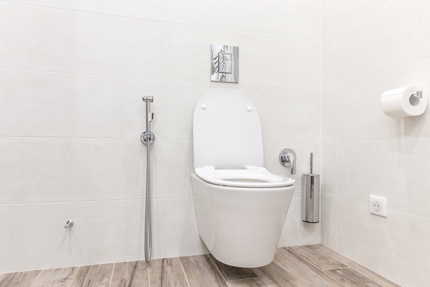 6 Best Commercial Toilets — Take Care of Your Clients! (Winter 2023)