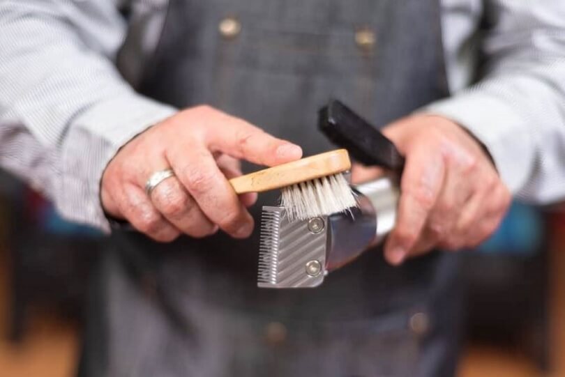 How to Clean and Maintain Hair Clippers to Make Them Serve Longer