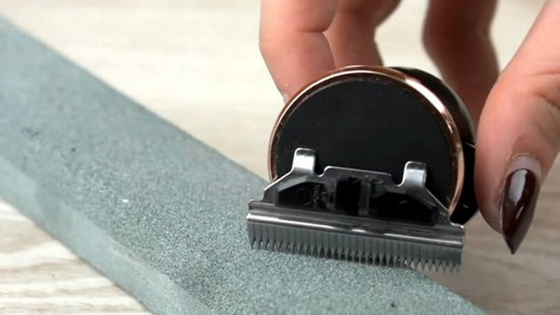 How to Sharpen Clipper Blades with Sandpaper?